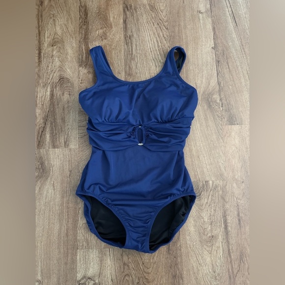Land's End One Piece Swimsuit -8 Long Length- - Picture 3 of 5